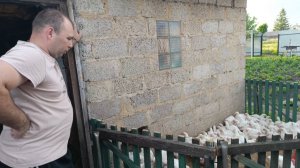 СТЫДОБА В ДЕРЕВНЕ,ПОКАЗЫВАЮТ ПАЛЬЦЕМ/ВЫРЕЗАЕМ ХОЗЯЙСТВО/НАЧАЛО ПОЛОЖЕНО