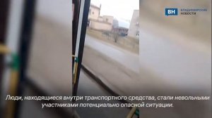 Троллейбус во Владимире перевозил пассажиров в откры?