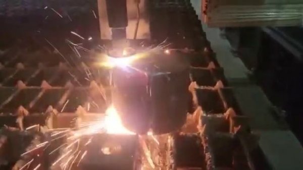 Резка стали толщиной 150 мм на ЗАВОДЕ АРМИКОН 🔥⚙️