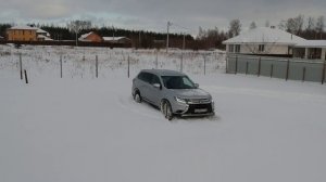 по снежной целине на мицубиси аутлендер 3