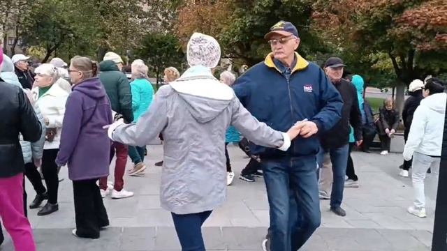ХАРЬКОВ ТАНЦЫ 💃🕺 РОМАШКА БЕЛАЯ 13.10.2024 🌹 смотреть онлайн