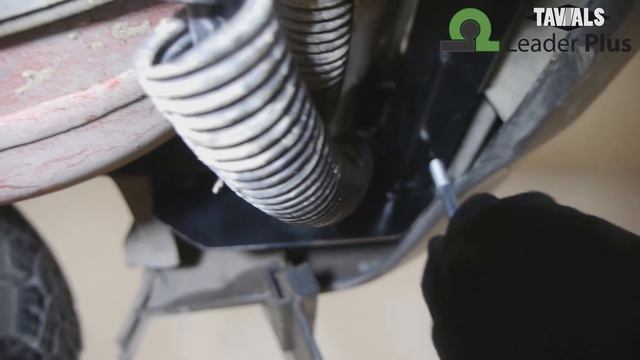 Установка фаркопа Leader ТСУ T-VAZ-45A. ВАЗ 21214, 2131 (Urban) с газоб смотреть онлайн