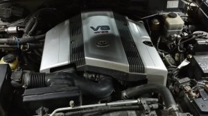 Замена ГРМ и помпы Тойота Ленд Крузер 100