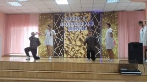 Инсценировка "Катюша" 9 "Б"