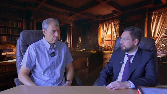 Александр Курилов: Финансовый директор 366 Выпускник