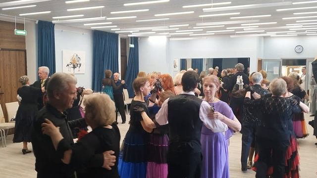 Танец Сквэр танго \ SQUARE tango sequence dance на Первом ТанцБоМон смотреть онлайн