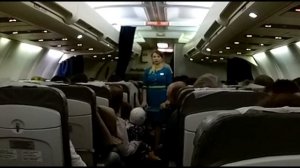 Реальный инструктаж стюардессы перед вылетом-Real instructi