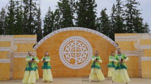 "Якутский приветственный танец"