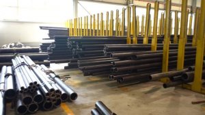 Трубы прецизионные. Склад, отрез.