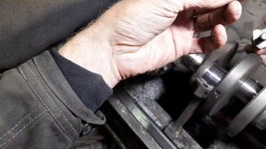 Замер зазора шатут коленвал. Калиброванная проволока.