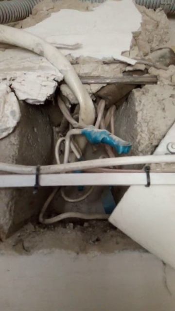 Электрик ЖКО. Разница между колодцем и , распред-короб?