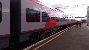 Отправление электропоезда ЭС104-016 "Финист" со станции Н