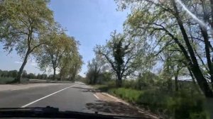 Туда сюда: деловая крестьЯнка. Она же автомеханик.