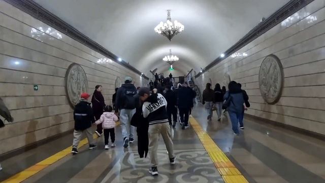 Прогулка по станциям метро в Алматы. апрель 2025. смотреть онлайн