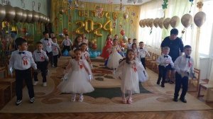 Танец - вход на выпускной бал "Зажигаем звёзды"