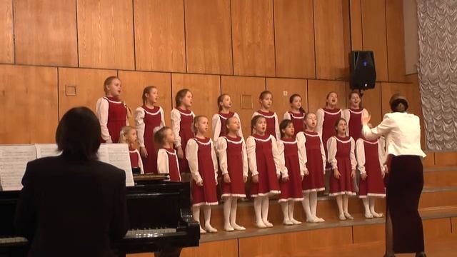 "Котенок"- выступление младшего хора на фестивале "Музыка утра" смотреть онлайн