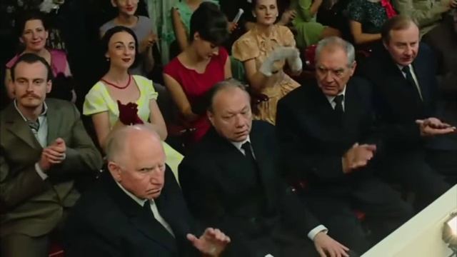 Красная королева. Показ в Париже.