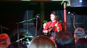 Группа Ягода - Три девицы / Клуб Китайский летчик Джао ?