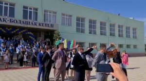 Школьный вальс + флешмоб , 11-В класс, школа 9,  город Акта