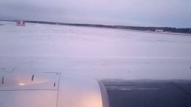Видео взлета самолета из аэропорта Сургута (рейс Сург?