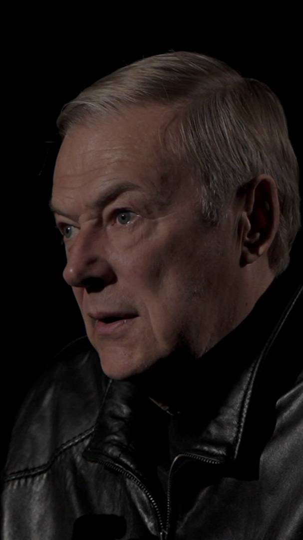 «Мы выполняем боевые задачи, а что происходит в дипломатических кругах, нас меньше всего интересует» смотреть онлайн