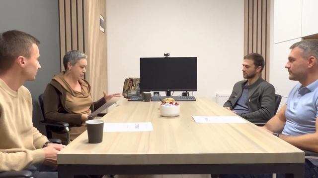 Владимирский строитель учится на курсах продаж Арсен? смотреть онлайн