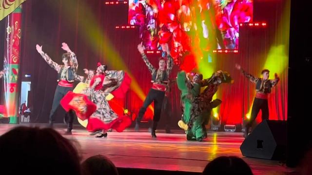 Выпускной концерт 11.04.25. Цыганский танец смотреть онлайн