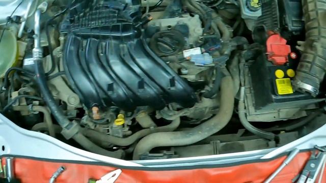 Nissan Terrano – процесс замены свечей зажигания. смотреть онлайн