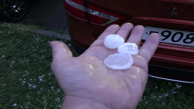 Снежинск под Ударом СТИХИИ/20.08.19/Веста/Помятые машины и т.д./ Опевещения МЧС не было! смотреть онлайн