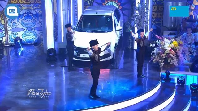 [QWT] Крымскотатарский танец на шоу «Поле чудес»