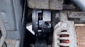 Дрыгается новый ролик натяжитель Lynx PT3029 на Nissan X-trail T31 2