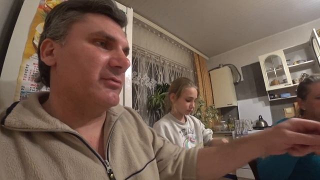 Адлер .. Вкусный шашлычок. Ужин с друзьями .. смотреть онлайн