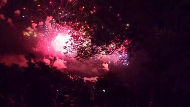 Fireworks, music . Фейерверк , музыка . смотреть онлайн