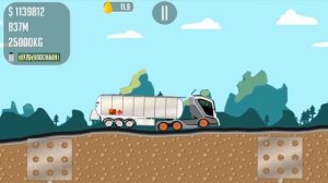 Дальнобойщик Джо перевозим топливо на заправку на грузовике