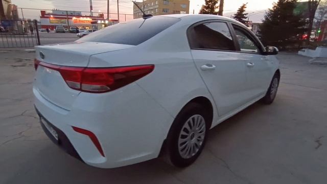 Kia Rio седан, 2018 год выпуска ,1 собственник, оригинальный