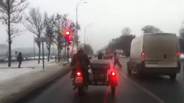 29.01.2013 байкер едет по пулковскому шоссе))