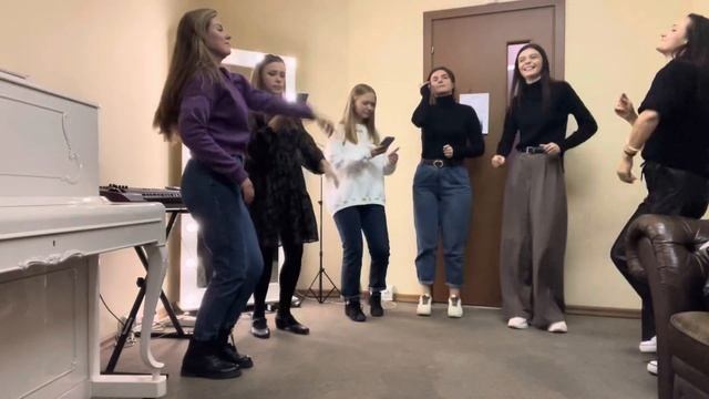 Между нами любовь. Частушки Макс Фадеев