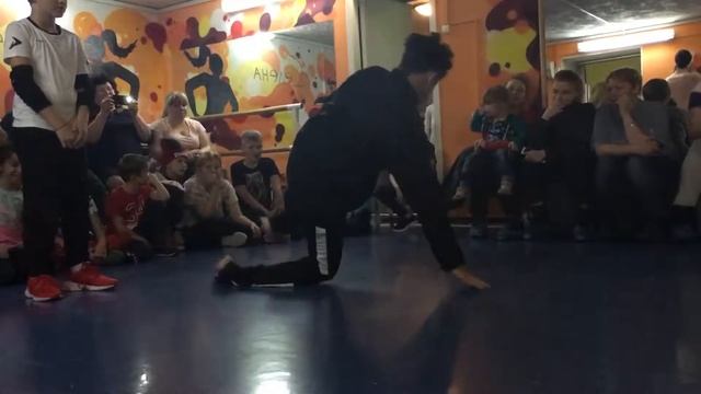 Bboy Wool VS Bboy Тигр смотреть онлайн