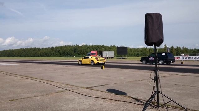 Редкий внедорожник GMC Typhoon 1993 года ушел с аукциона за 226