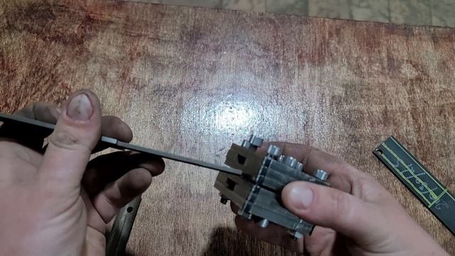 Приспособление для спусков ножа