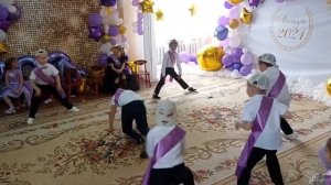 Танец «Крутые пацаны».