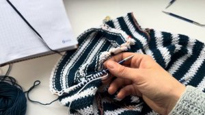 Футболка в полосочку из хлопка регланом снизу, для девочки 6-7 лет