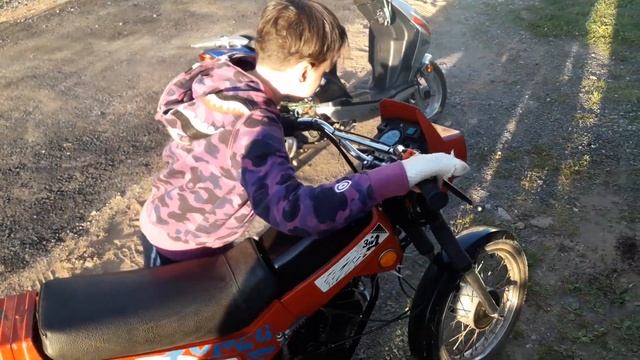 Запуск Явы 350,ЗиДа 50 Пилот и китайского скутера.