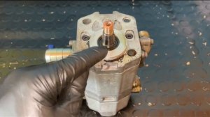 В редукторі через сапун кинуло масло