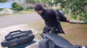 Мотоцикл Урал,  устроняем неисправность правого цилин