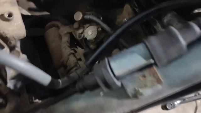 Замена тросика газа Honda Dio AF-27 смотреть онлайн