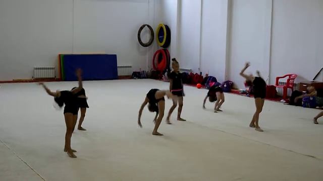 группа 4 танец