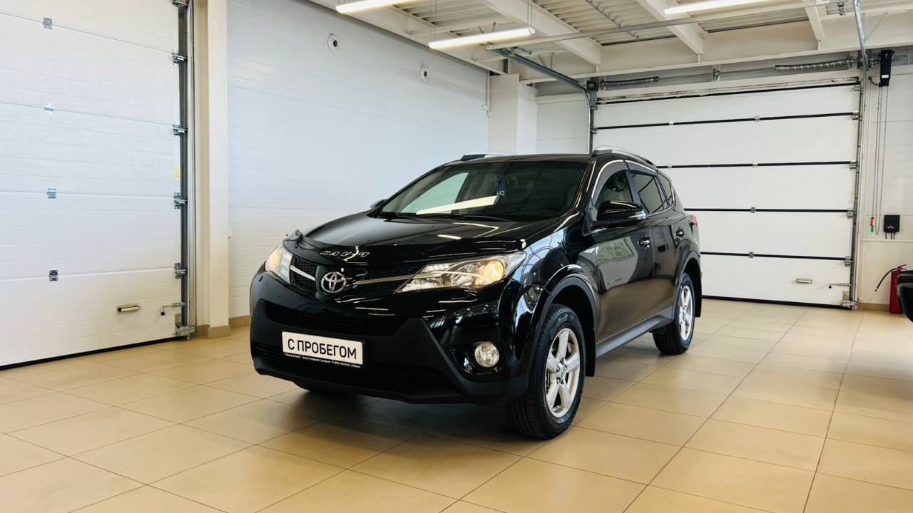 Toyota RAV4, 2015 год
