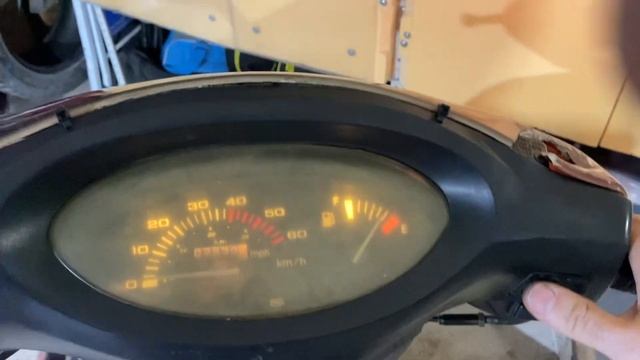 Запуск скутера Honling HL50QT-6 смотреть онлайн