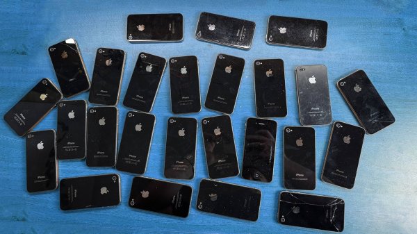 КУПИЛ 6КГ РЕТРО АЙФОНОВ - СКОЛЬКО МОЖНО ЗАРАБОТАТЬ?!